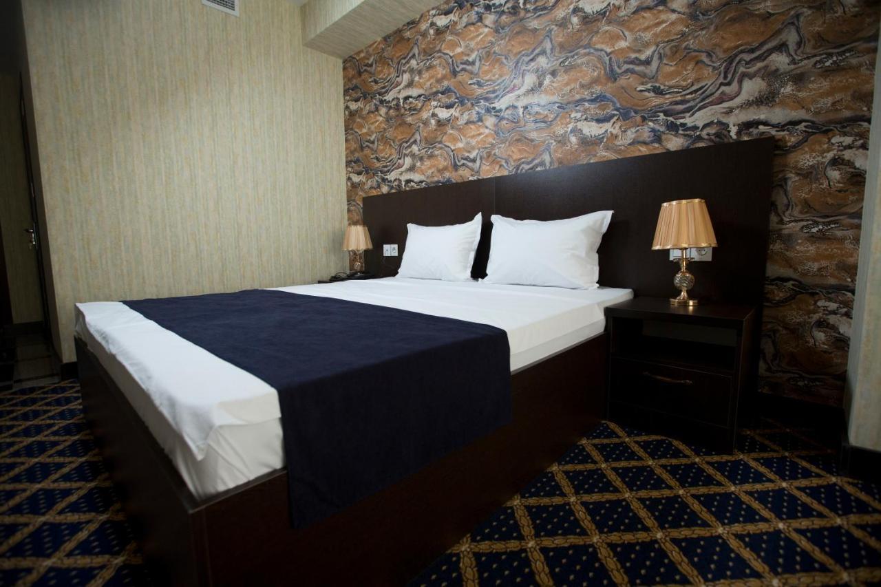 Kristal Inn Hotel บากู ภายนอก รูปภาพ