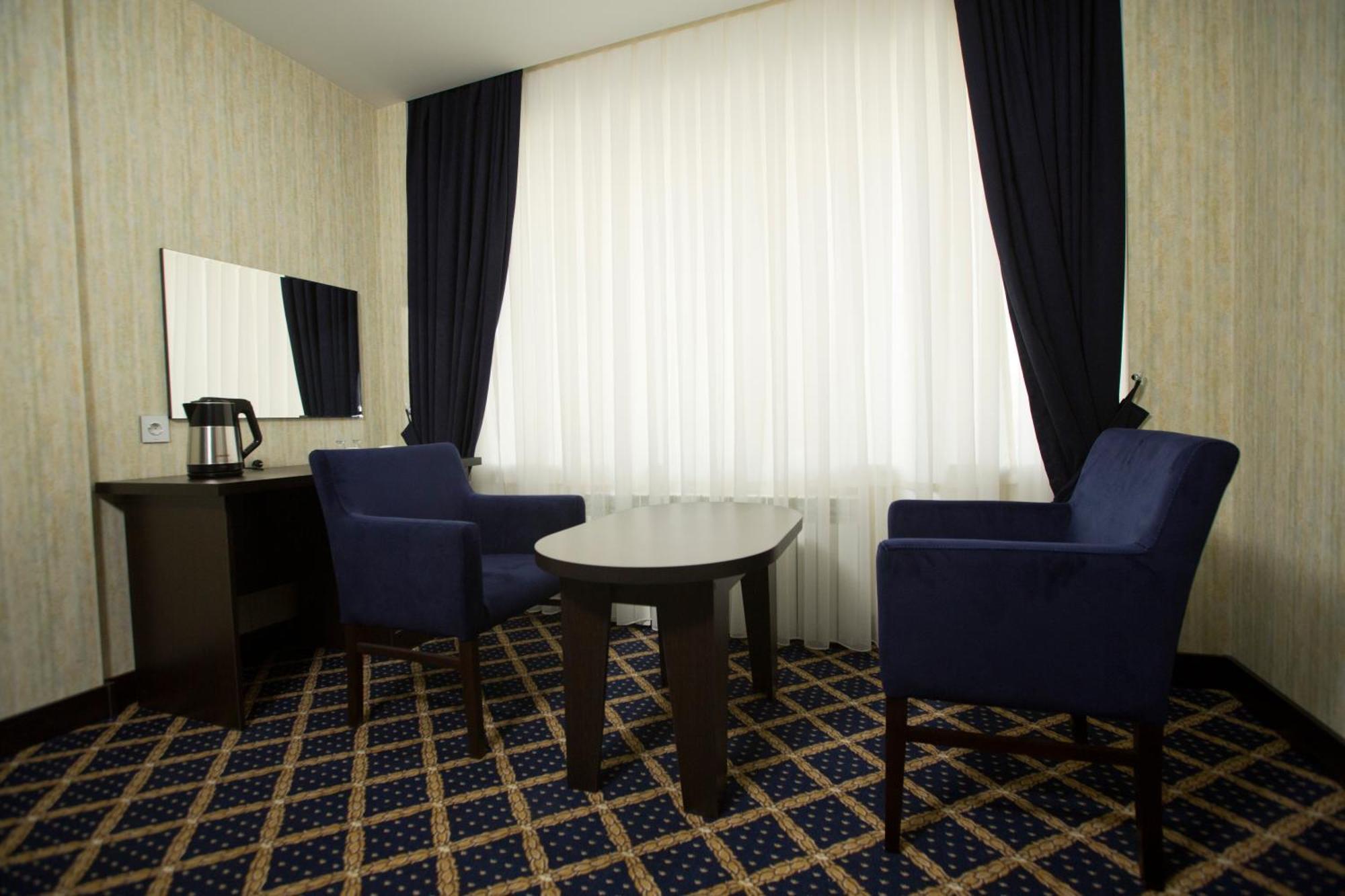 Kristal Inn Hotel บากู ภายนอก รูปภาพ